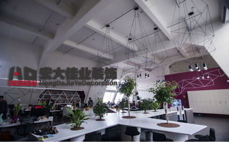 200平辦公室裝修應(yīng)該怎么布局？